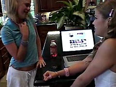 Enthousiasteling, Slaapkamer, Blond, Pijpbeurt, Stel, Hardcore, Zoenen, Tieten likken