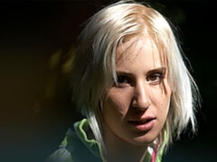 69 negenenzestig, Blond, Pijpbeurt, Gapende, Handbeurt, Buiten, Mager, Strippen