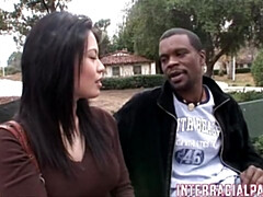 Азиатки, Большой член, Большие сиськи, Межрасовый секс, Милф, Наездница, Бритые, Сосущие