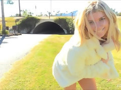 Dansant, Fétiche, Fétiche des pieds, Massage, Orgasme, Public, Solo, Jouets