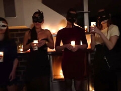 Grosse bite, Gros seins, Fétiche, Groupe, Talons, Lingerie, Orgasme, Tabou