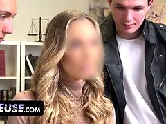 Grosse titten, Blondine, Blasen, Spermaladung, Hundestellung, Milf, Mann mann frau, Flotter dreier