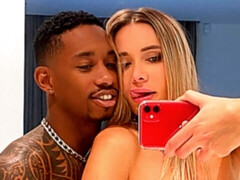 Noire, Blonde, Sucer une bite, En levrette, Interracial, Seins naturels, Adolescente, Nénés