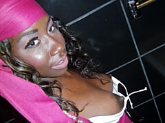 Grote kont, Grote lul, Grote mammen, Pijpbeurt, Hondjeshouding, Zwart, Interraciaal