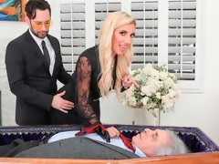 デカ尻, フェラチオ, フェティッシュ, 手コキする, ハードコア, 下着, 淫乱熟女, ストッキング