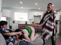 18 ans, Gros seins, Plantureuse, Hard, Hd, Pute, Adolescente, Plan cul à trois