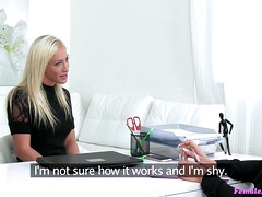 素人, デカパイ, レズビアン, なめる, お金, オフィス, オマンコ