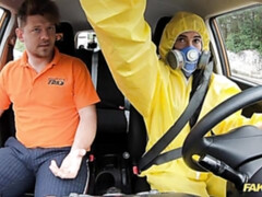 Sucer une bite, Brunette brune, Voiture, Branlette thaïlandaise, Léchez, Mère que j'aimerais baiser, Culottes ou slips, Jarretelles