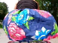 Arsch, Braunhaarige, Fett, Hausfrau, Reif, Orgasmus, Im freien, Rock