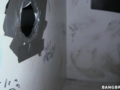 18 ans, Amateur, Gros cul, Sucer une bite, Brunette brune, Faciale, Branlette thaïlandaise, Hard