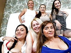 Большая жопа, Пальцем, Поцелуи, Лизание, Белье, Зрелые, Бритые, Сиськи