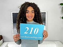 Amateur, Grosse bite, Sucer une bite, En levrette, Seins naturels, Petite femme, Maigrichonne, Adolescente