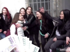 18 летние, Любители, Брюнетки, Колледж, Хд, На публике, Студентка, Влажная