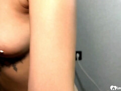 Бисексуалы, Блондинки, Брюнетки, Пальцем, Домашнее видео, Лизание, Пирсинг, Киски