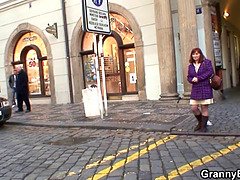 フェラチオ, 茶髪の, エロ熟女, 手コキする, 熟年, 淫乱熟女, 母, 現実