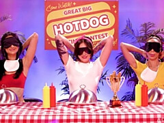 Penetracion con dedos, Lesbiana, Lamidas, Lencería, Tetas naturales, Coño, Strapon, Adolescente