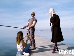 Минет, Британки, Две девушки, Пальцем, Секс без цензуры, На публике, Реалити, Сиськи