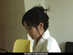 アジア人, フェラチオ, 顔射, グループ, 母, オマンコ, 三人, おもちゃ