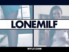 Gros seins, Clito, Doigter, Orgasme, Chatte, Solo, Nénés, Mouillée