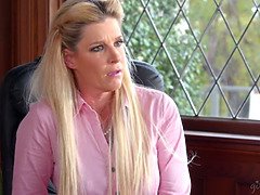 指いじり, Hd, キス, 淫乱熟女, オーガズム, 女子高生, 生徒, 教師