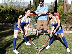 Большая жопа, Большой член, Большие сиськи, Минет, Брюнетки, Собачьи, На природе