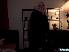 Grote lul, Blond, Pijpbeurt, Diep in de keel, Hondjeshouding, Openbaar, Mager, Student