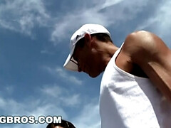 18 jahre, Grosser schwanz, Braunhaarige, Interrassisch, Natürlichen titten, Im freien, Öffentlich, Tätowierung