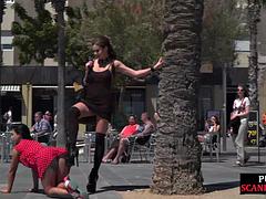 Chica, Sadomasoquismo, Playa, Linda, Fetiche, Al aire libre, Público, Nalgadas