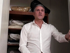 Lieveling, Pijpbeurt, Bruinharig, Sperma, Hondjeshouding, Hd, Moeder die ik wil neuken