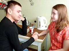 Sucer une bite, Cocu, En levrette, Fétiche, Léchez, Russe, Rasée, Nénés