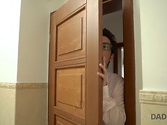 フェラチオ, 茶髪の, チェコ, 指いじり, Hd, なめる, 息子, ティーン