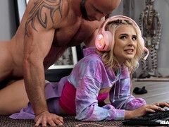 Amateur, Americano, Culo, Corridas faciales, Atragantadas, Tetas naturales, Perforación, Tetas