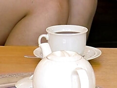 Enthousiasteling, Vies, Duits, Reusachtig, Rijpe lesbienne, Natuurlijke tieten, Kut duiken, Tieten likken