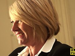 Arsch, Blondine, Britisch, Geile alte tussi, Spermaladung, Reif, Milf, Strümpfe