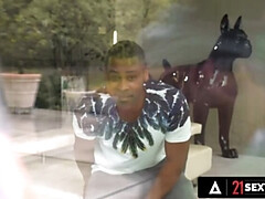 Anal, Brunette brune, Tir de sperme, Mignonne, Gorge profonde, Queue, Interracial, Plan cul à trois