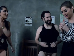 デカパイ, フェラチオ, 茶髪の, Hd, 淫乱熟女, ポリス, 剃毛, 三人