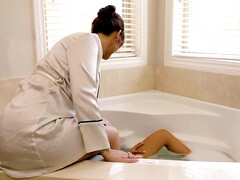 Salle de bains, Gros cul, Brunette brune, Lesbienne, Léchez, De plein air, Rousse roux, Tatouage