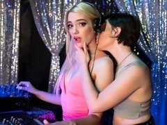Stellung 69, Blondine, Küssen, Lesbisch, Lecken, Muschi, Dürr, Jungendliche (18+)