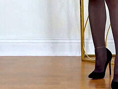 アジア人, ヒール, 淫乱熟女, ナイロン, 穴開きパンティ, 秘密の