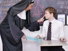 Kont, Grote kont, Pijpbeurt, 1 man 2 vrouwen, Vingeren, Handbeurt, Likken, Kut duiken