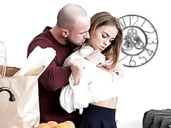 Gros cul, Grosse bite, Gros seins, Sucer une bite, En levrette, Cheveux courts, Maigrichonne, Adolescente