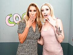 Grosser arsch, Schwarz, Blasen, Hundestellung, Fetisch, Gruppe, Strümpfe, Tätowierung