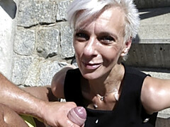 Grosser schwanz, Blasen, Auto, Fingern, Handjob, Reif, Im freien, Hure