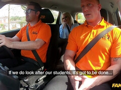 Amateur, Nana, Gros seins, Blonde, Britannique, De plein air, Jupe, Tatouage