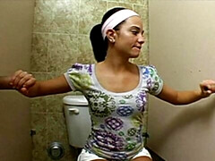 Enthousiasteling, Grote lul, Bruinharig, Vingeren, Muurgat, Handbeurt, Masturbatie, Kort haar