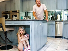 18 jaar, Kont, Pijpbeurt, Hondjeshouding, Natuurlijke tieten, Mager, Tiener, Tieten likken