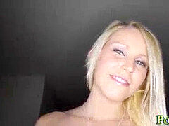 Sucer une bite, Branlette thaïlandaise, Adolescente