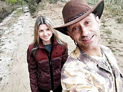 18 ans, Grosse bite, Sucer une bite, Seins naturels, De plein air, Maigrichonne, Adolescente, Nénés