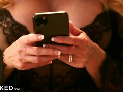 Grosse bite, Gros seins, Blonde, Gorge profonde, En levrette, Hard, Interracial, Mère que j'aimerais baiser