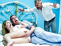 Grosser arsch, Grosser schwanz, Blasen, Hundestellung, Natürlichen titten, Zierlich, Jungendliche (18+), Titten